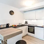 Apartment Prora - Ferienwohnung mit Balkon, Meerblick und E Ladestation - Ostseeliebe