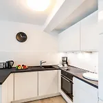 Apartment Prora - Ferienwohnung mit Balkon, Meerblick und E Ladestation - Ostseeliebe Binz