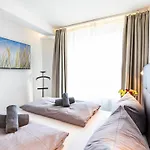 Apartment Prora - Ferienwohnung mit Balkon, Meerblick und E Ladestation - Ostseeliebe