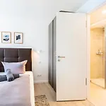 Prora - Ferienwohnung mit Balkon, Meerblick und E Ladestation - Ostseeliebe Apartment *