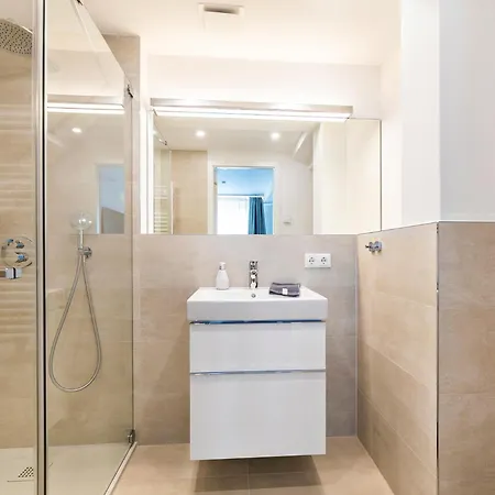 Prora - Ferienwohnung Mit Balkon, Meerblick Und E Ladestation - Ostseeliebe * Binz